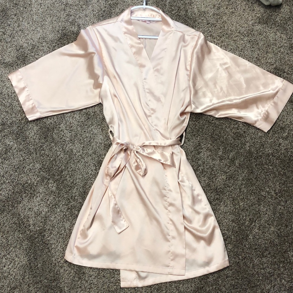 Blush pink bridal robe